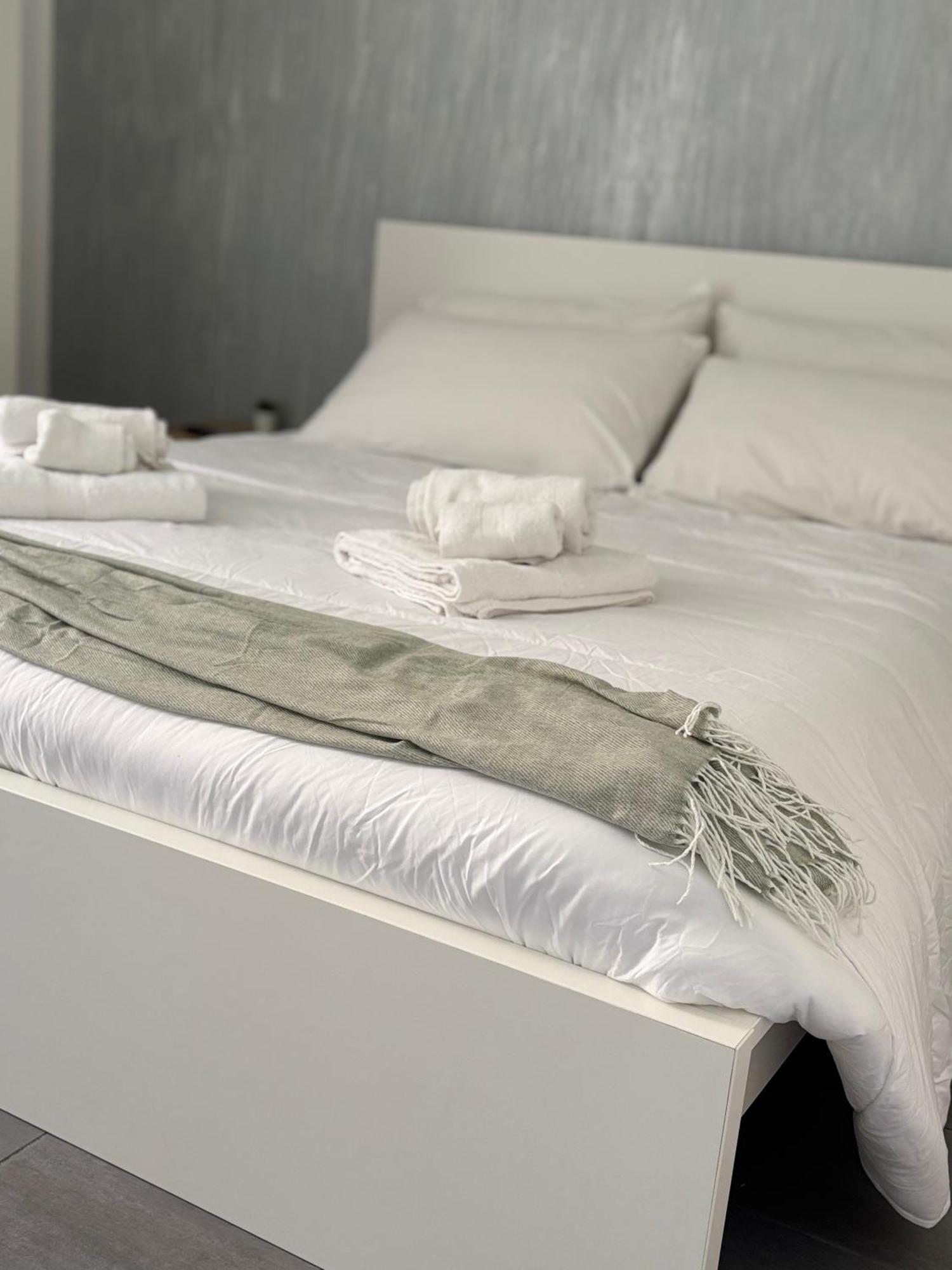 סירקוזה Dionisio Apartments מראה חיצוני תמונה